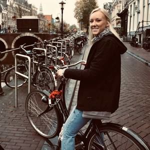 Meet your Posher, Nicole